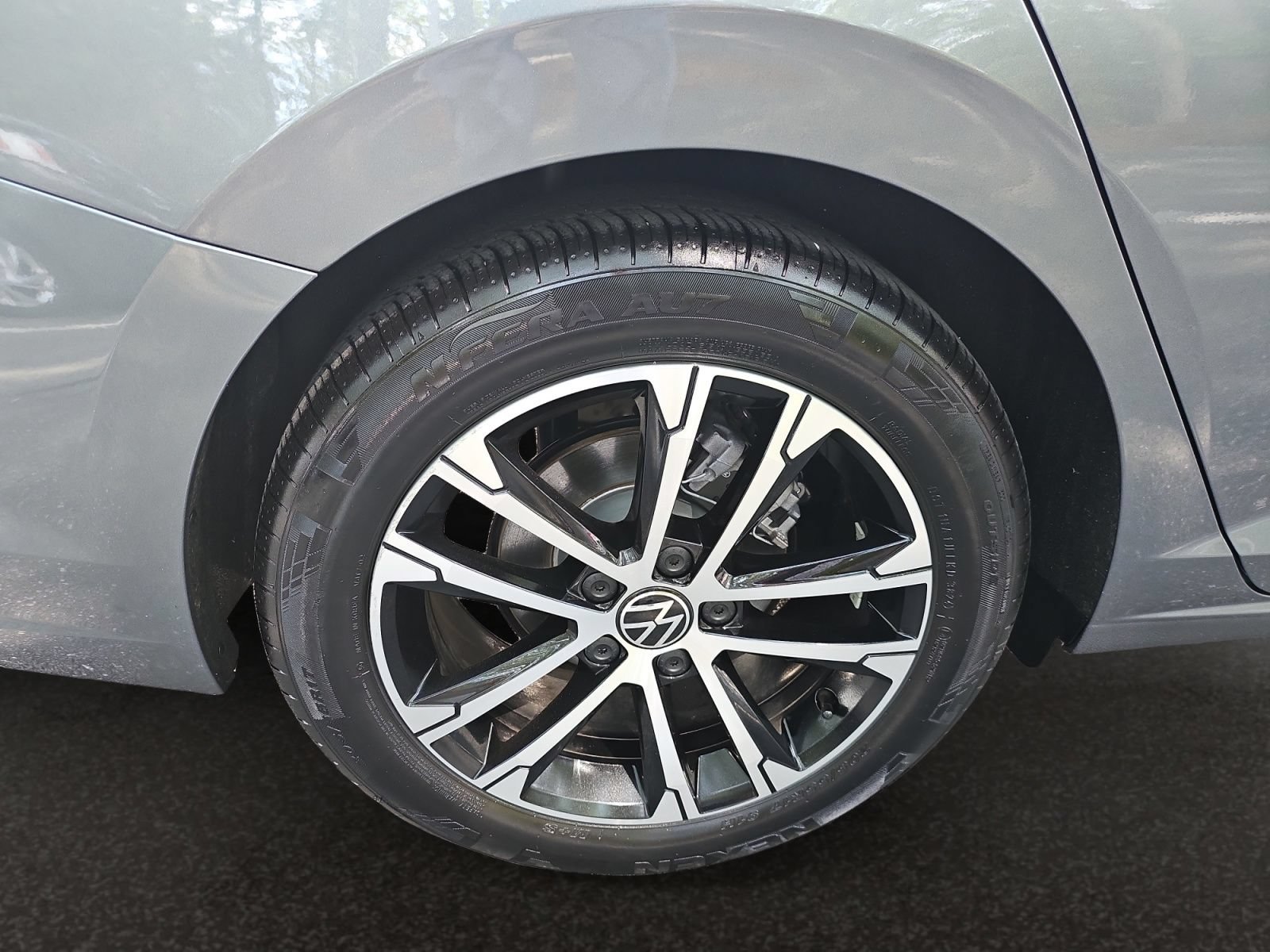 Used 2025 Volkswagen Jetta Sport FWD image 41