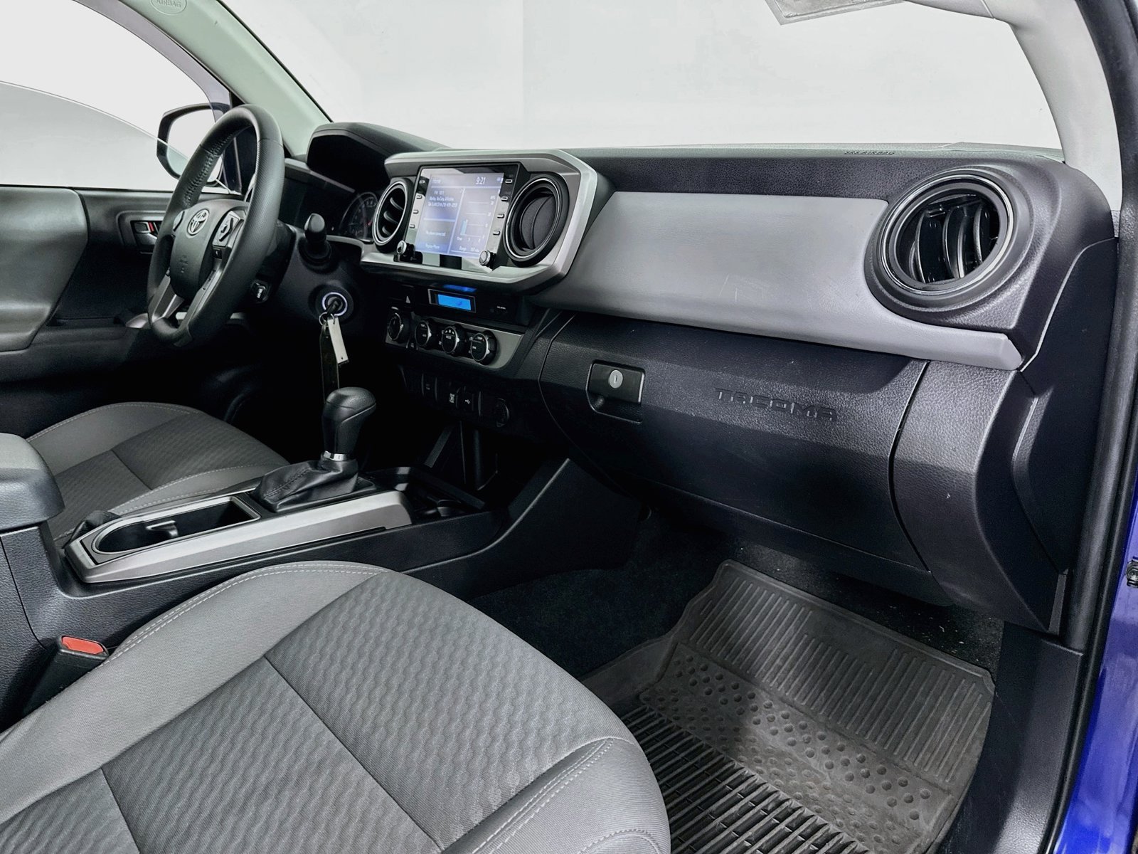 Certified 2022 Toyota Tacoma SR5 AWD/4WD image 26
