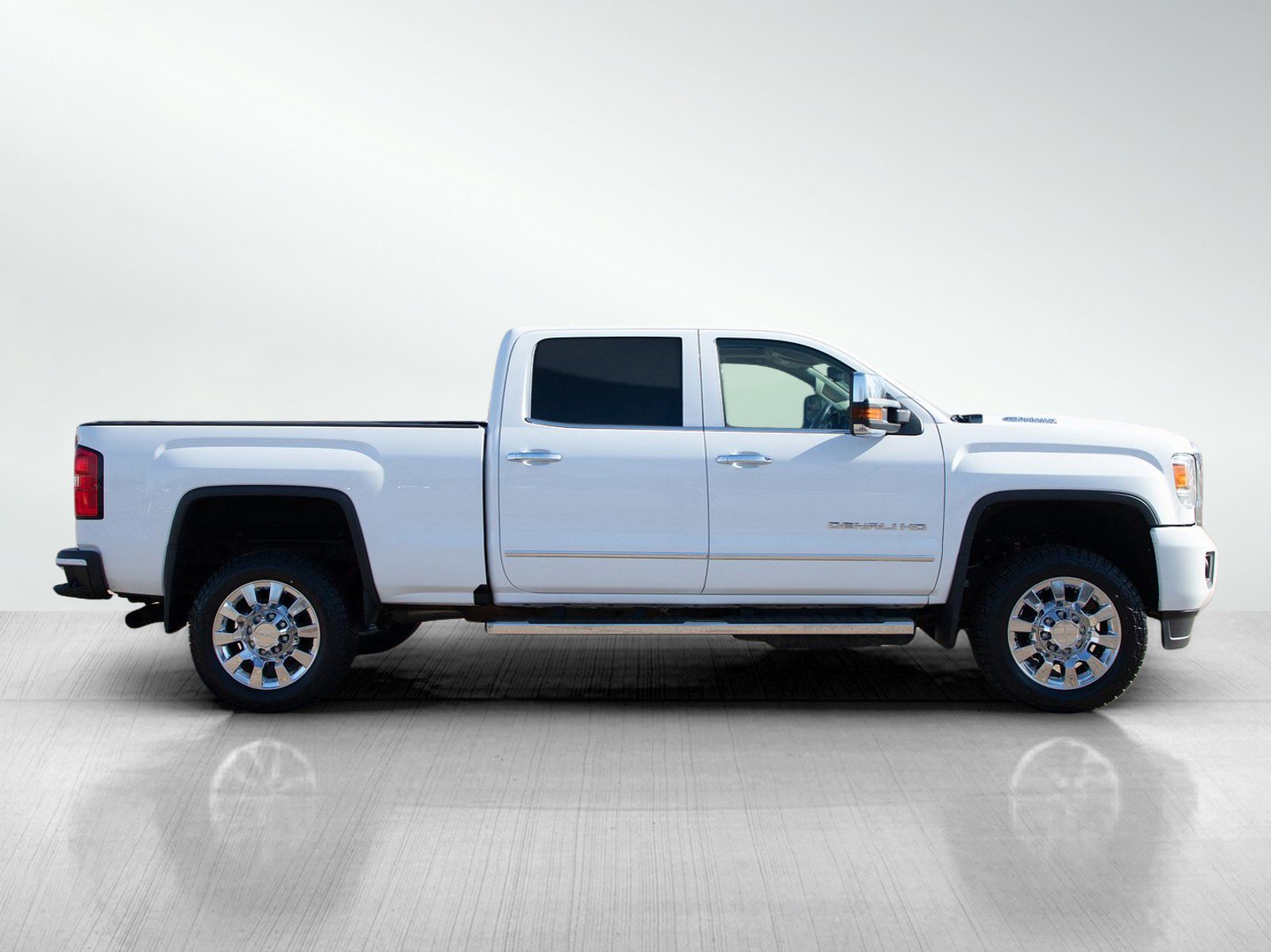 Used 2018 GMC Sierra 2500 Denali image 6