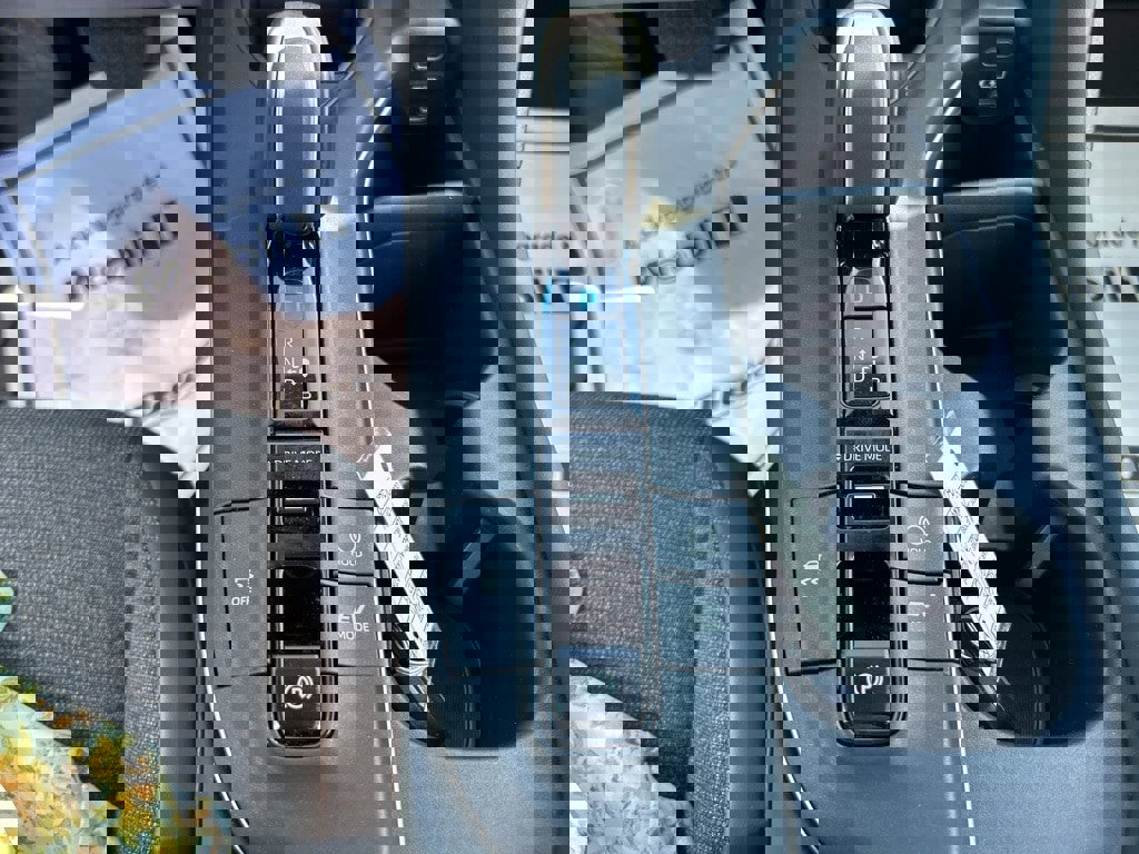 Used 2023 Toyota Crown XLE image 34