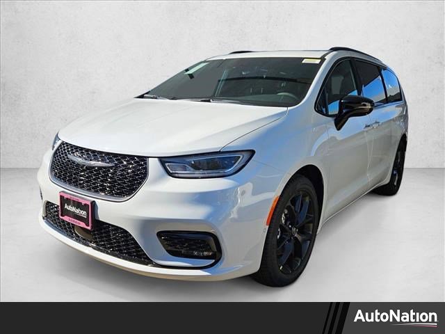 New 2026 Chrysler Pacifica Select w/ S Appearance Package image 1