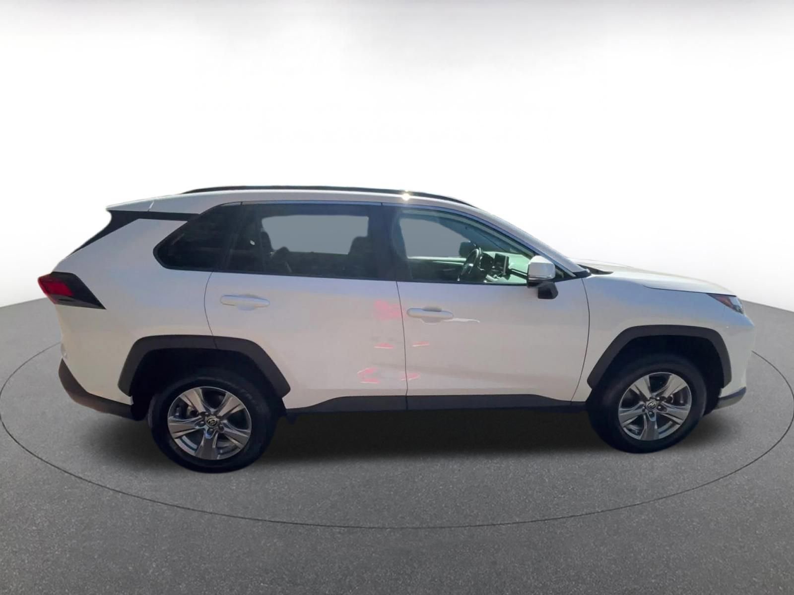 Used 2025 Toyota RAV4 XLE image 16