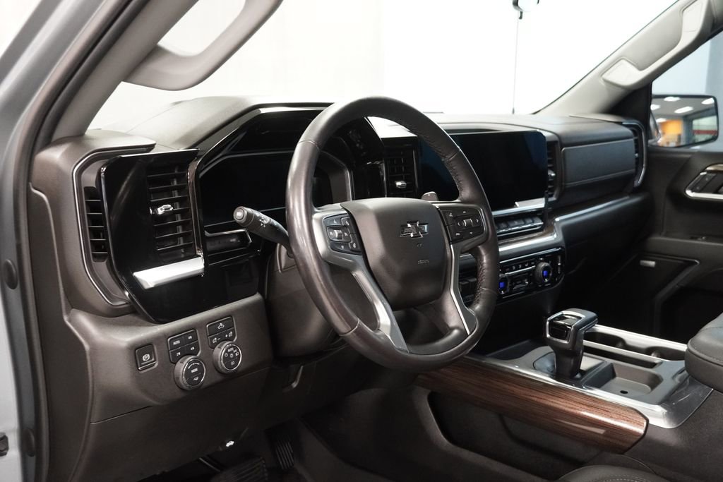 Used 2023 Chevrolet Silverado 1500 RST w/ Rally Edition image 6