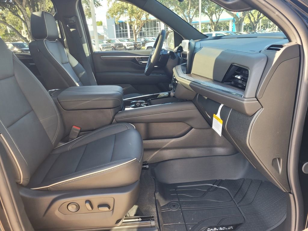 New 2026 Chevrolet Suburban Premier w/ Sun And Tow Package image 15
