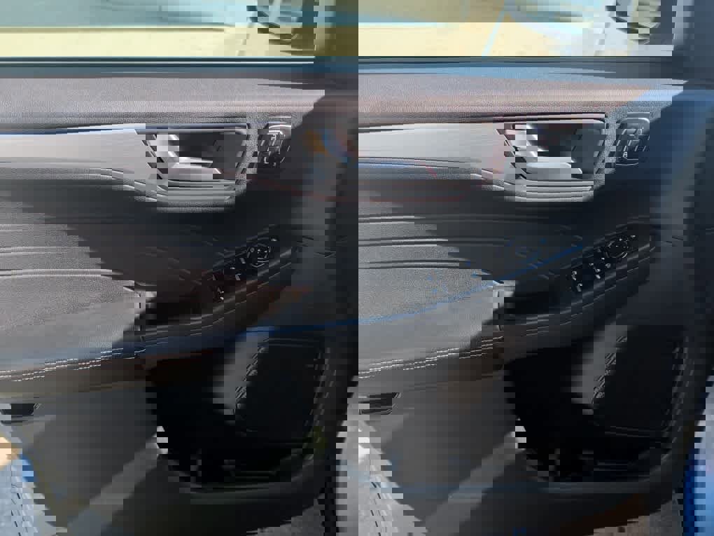 Used 2023 Ford Escape Platinum image 18