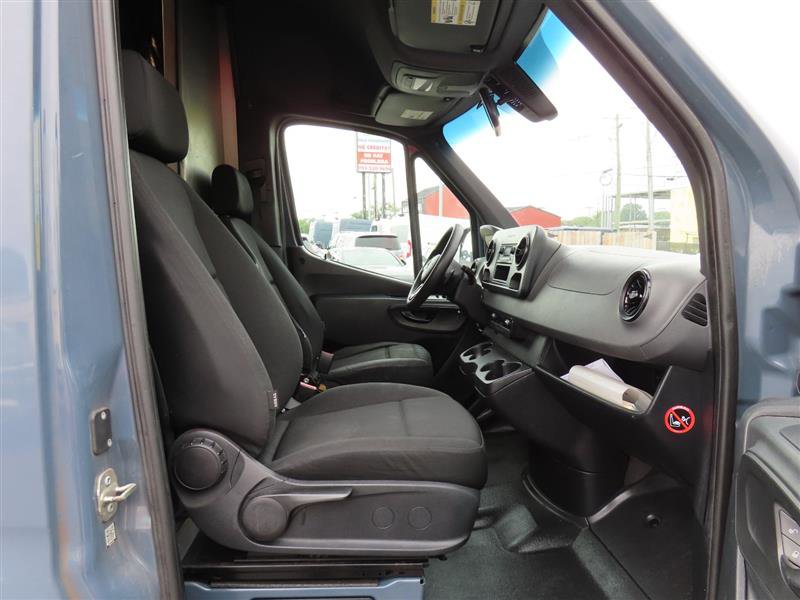 Used 2019 Mercedes-Benz Sprinter 170 image 24