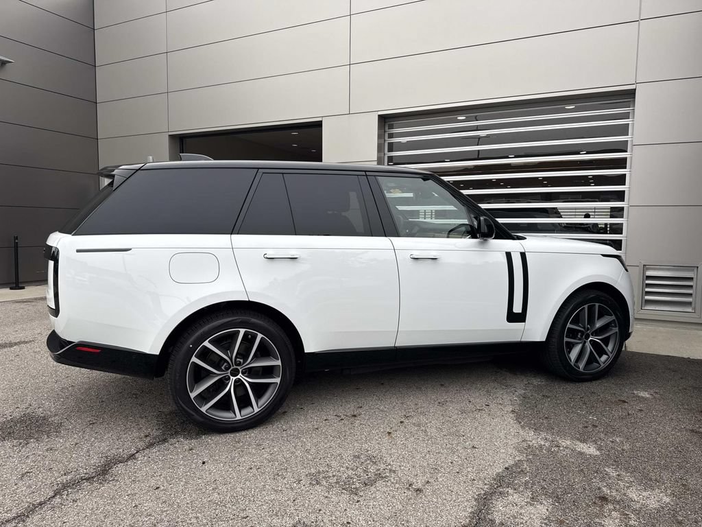 New 2026 Land Rover Range Rover SE AWD/4WD image 8