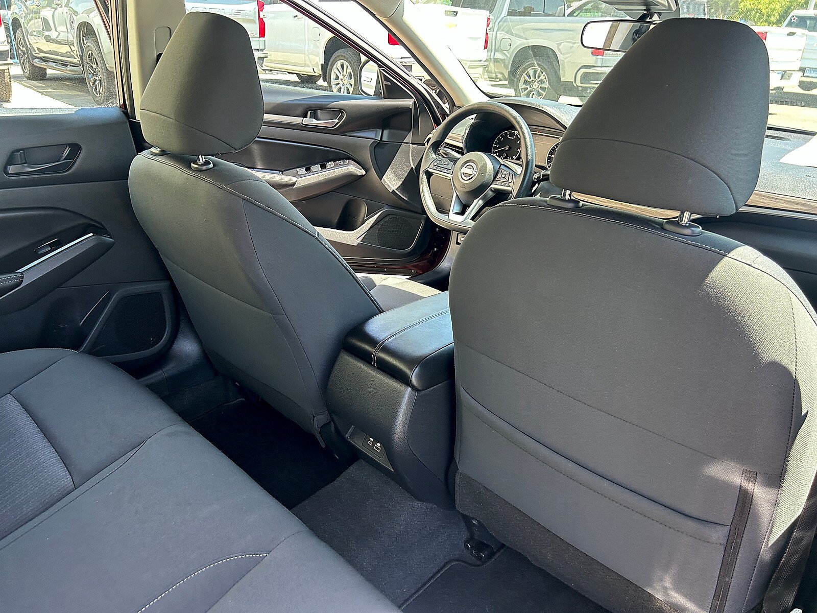 Used 2023 Nissan Altima 2.5 SV FWD image 24