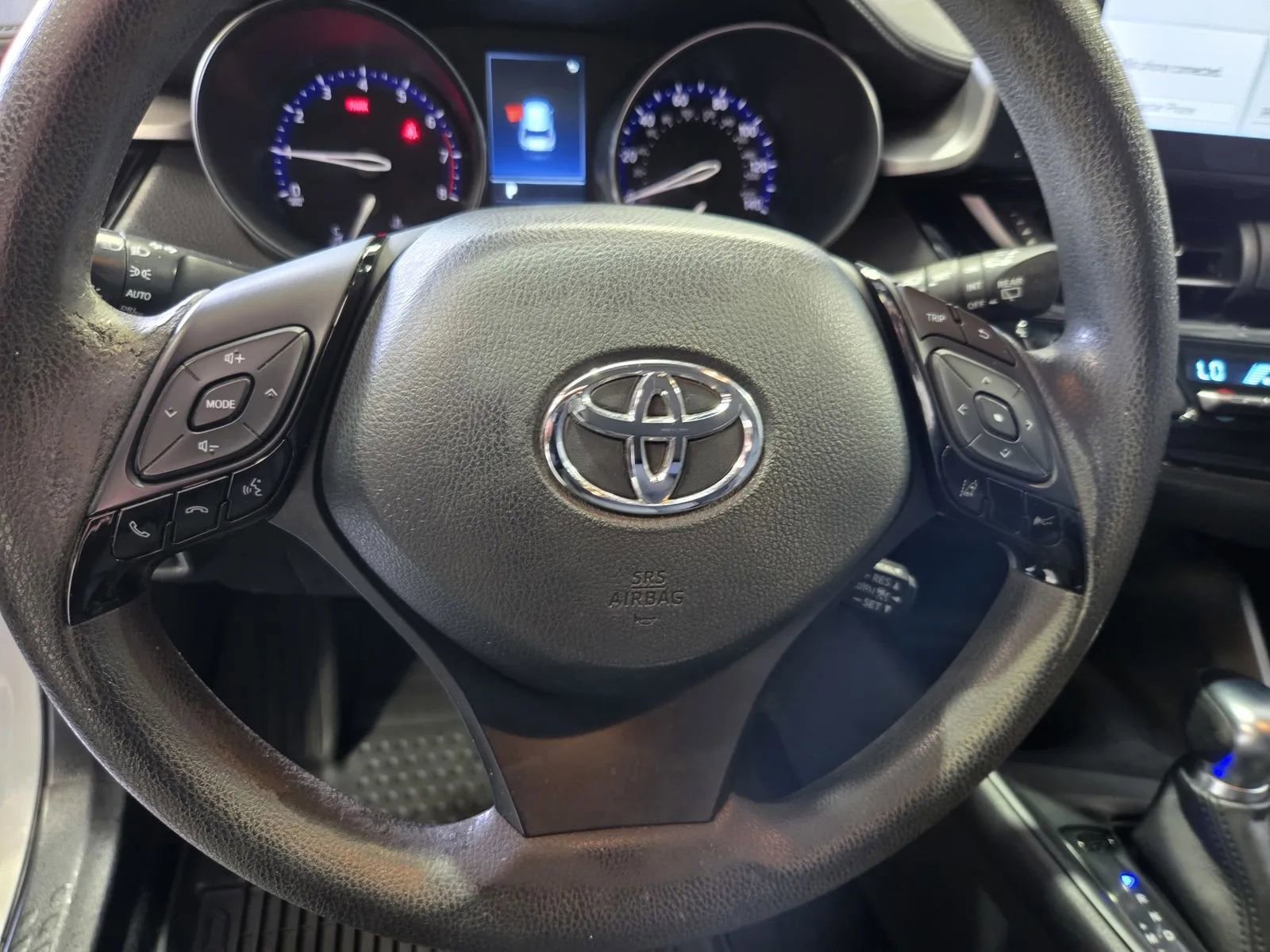 Used 2021 Toyota C-HR LE FWD image 15