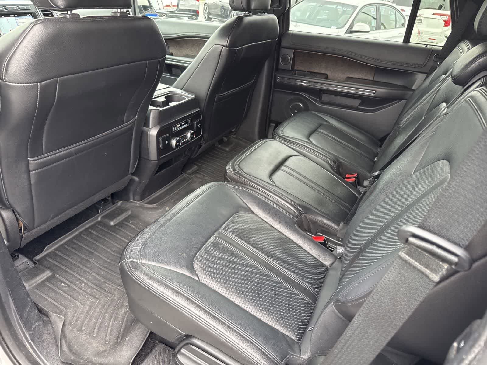 Used 2018 Ford Expedition Limited w/ Equipment Group 301A AWD/4WD image 25