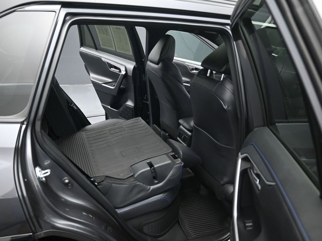 Used 2025 Toyota RAV4 XSE w/ Weather Package image 33