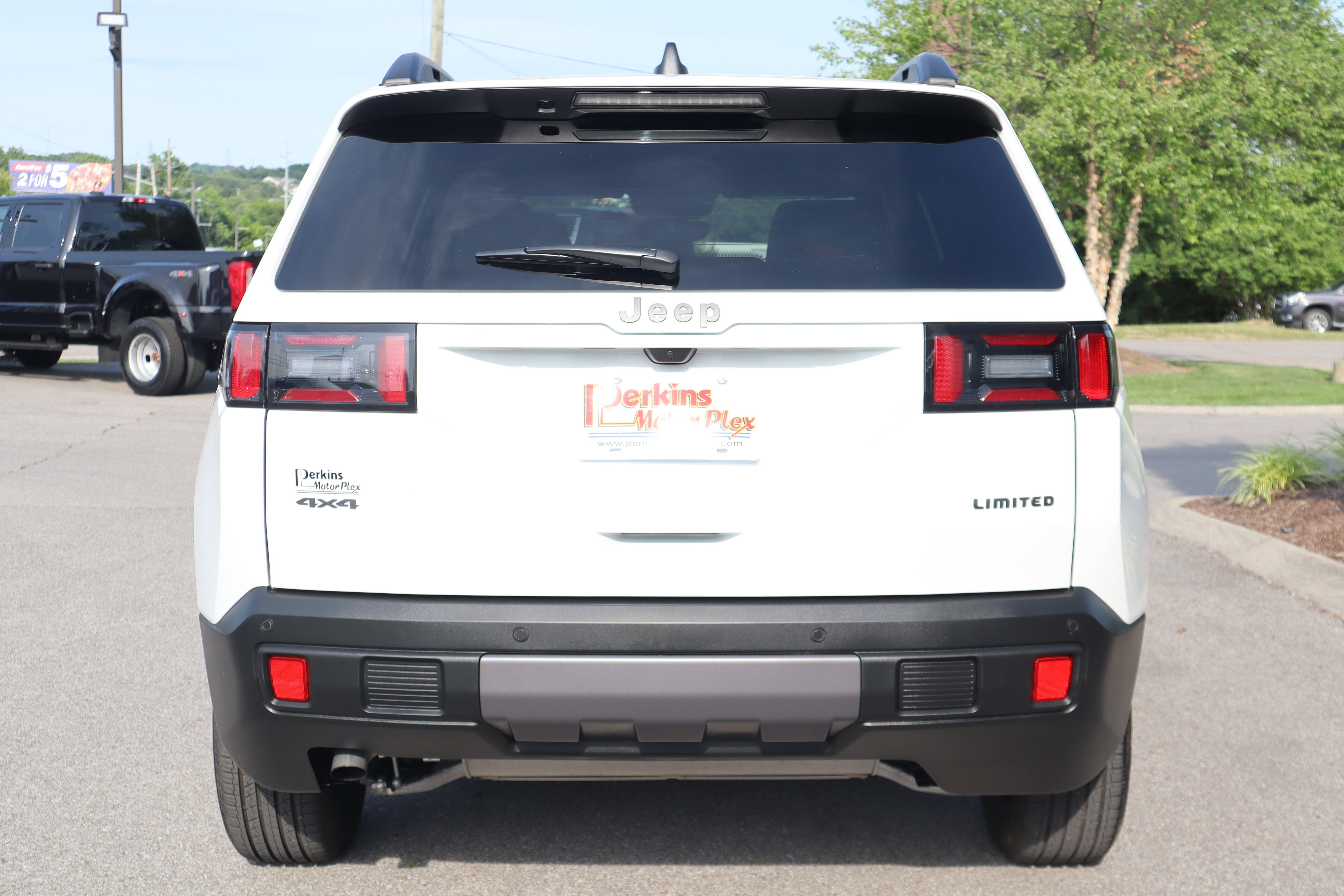 Used 2026 Jeep Cherokee Limited AWD/4WD image 8