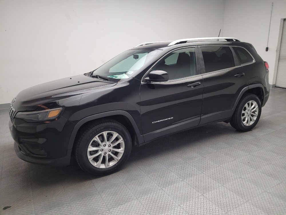 Used 2019 Jeep Cherokee Latitude w/ Popular Appearance Group image 2