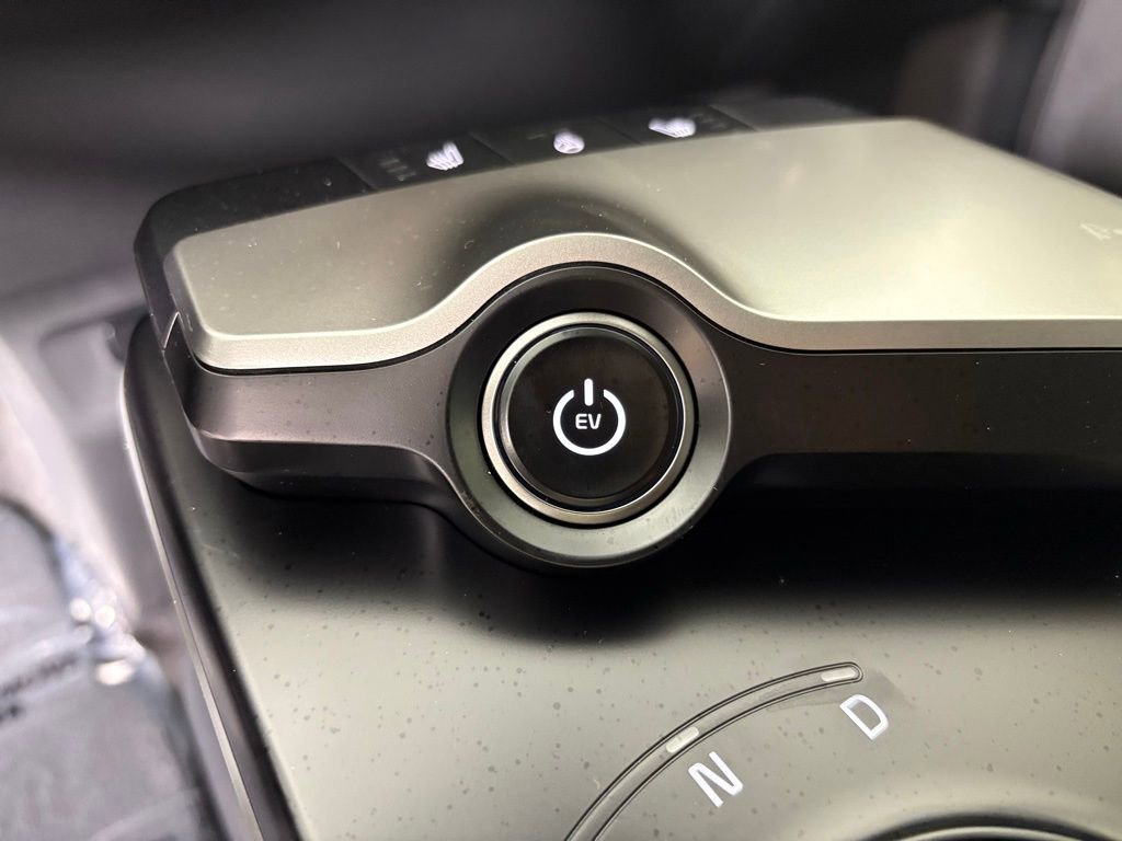 New 2025 Kia EV6 Light w/ Light LR Technology Package image 24