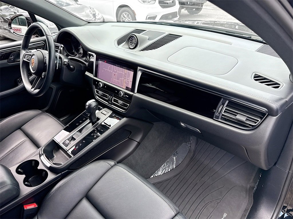 Used 2022 Porsche Macan S w/ Premium Package Plus image 34