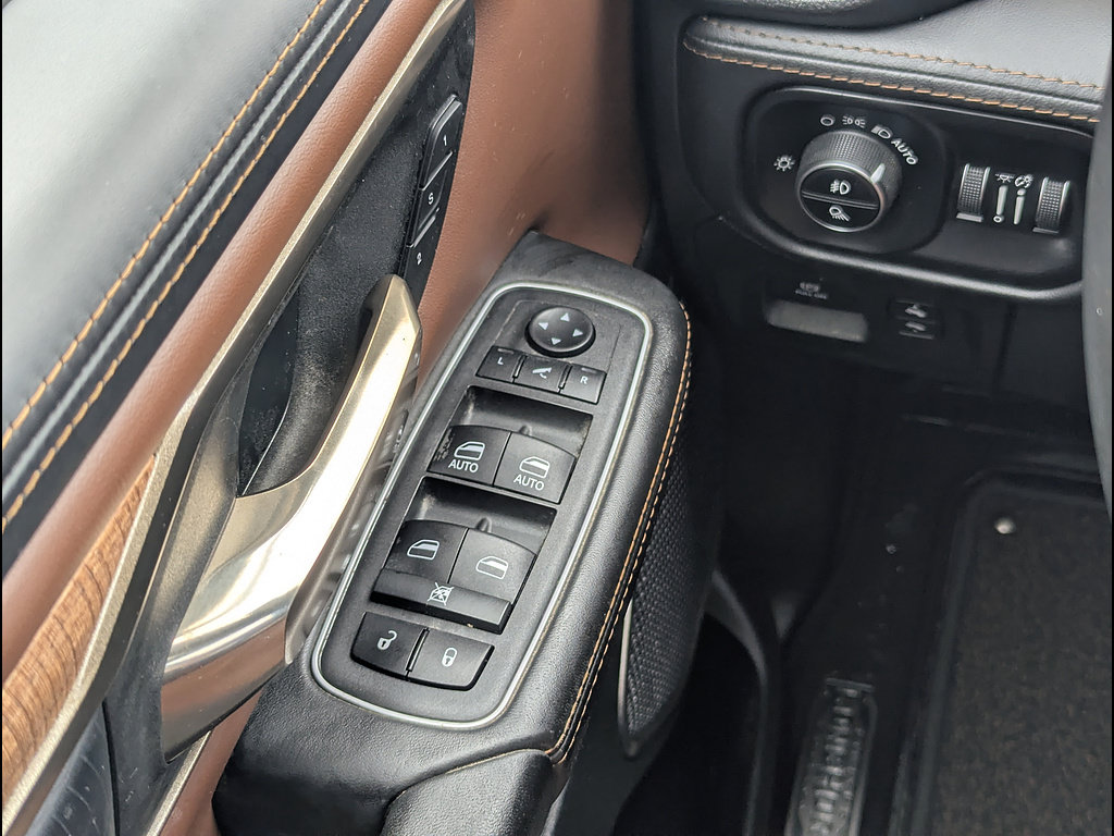 Used 2022 RAM 1500 Limited w/ Body Color Bumper Group AWD/4WD image 29