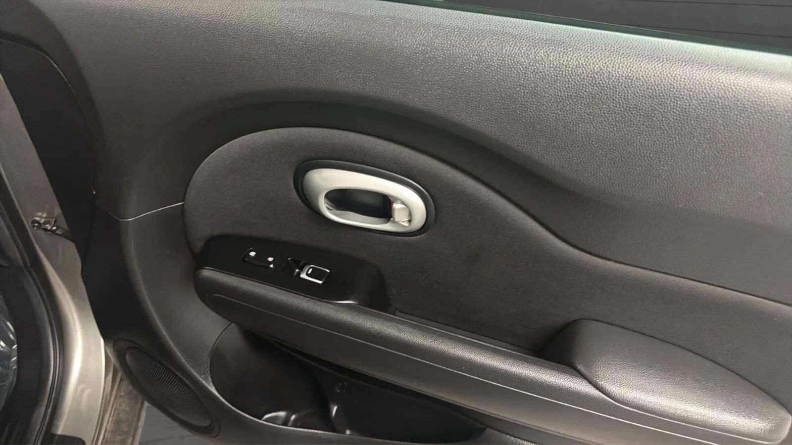 Used 2019 Kia Soul FWD image 17