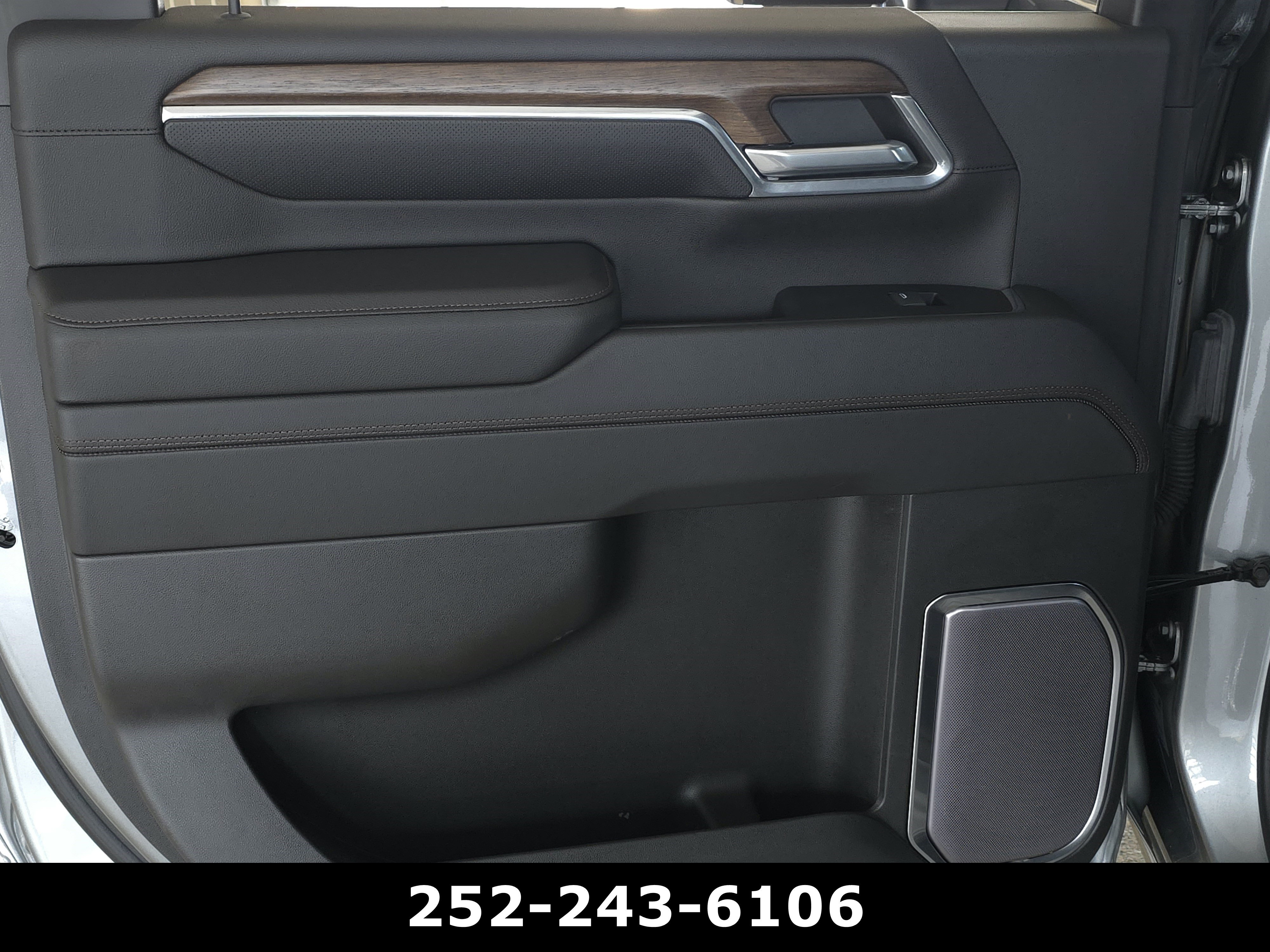 Used 2024 Chevrolet Silverado 2500 High Country w/ Technology Package AWD/4WD image 28