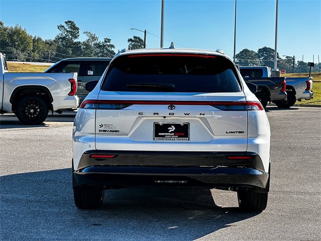 New 2025 Toyota Crown Signia image 7