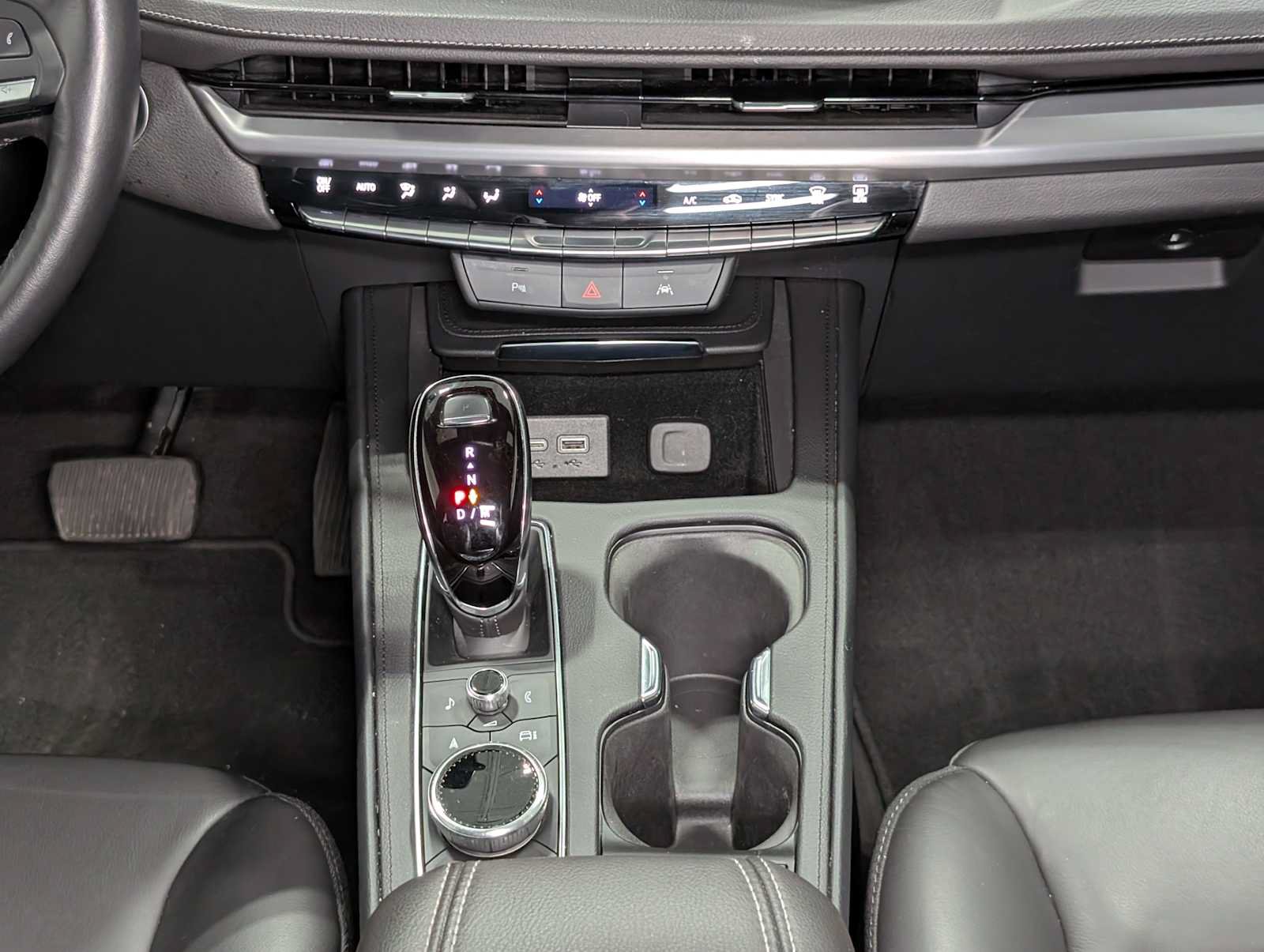 Certified 2025 Cadillac XT4 Premium Luxury AWD/4WD image 19