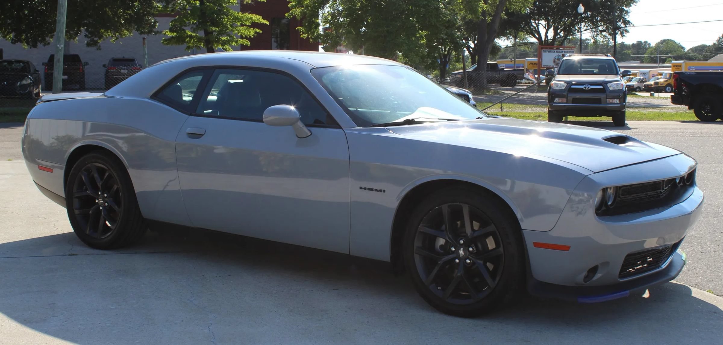 Used 2022 Dodge Challenger R/T w/ Plus Package RWD image 7