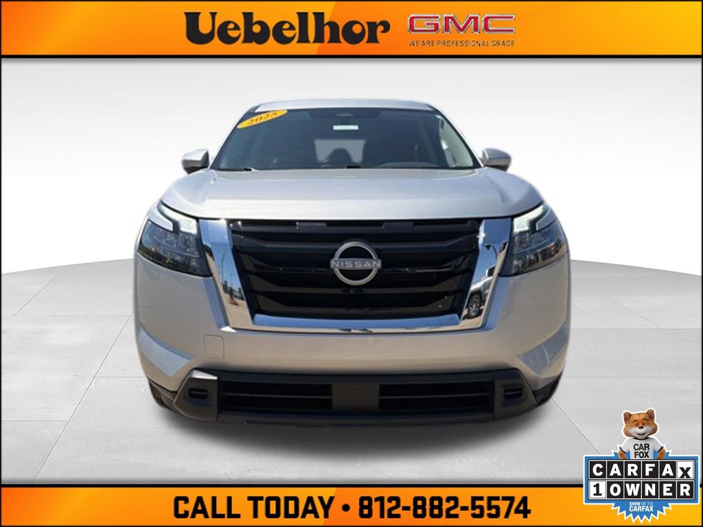 Used 2025 Nissan Pathfinder SV AWD/4WD image 13