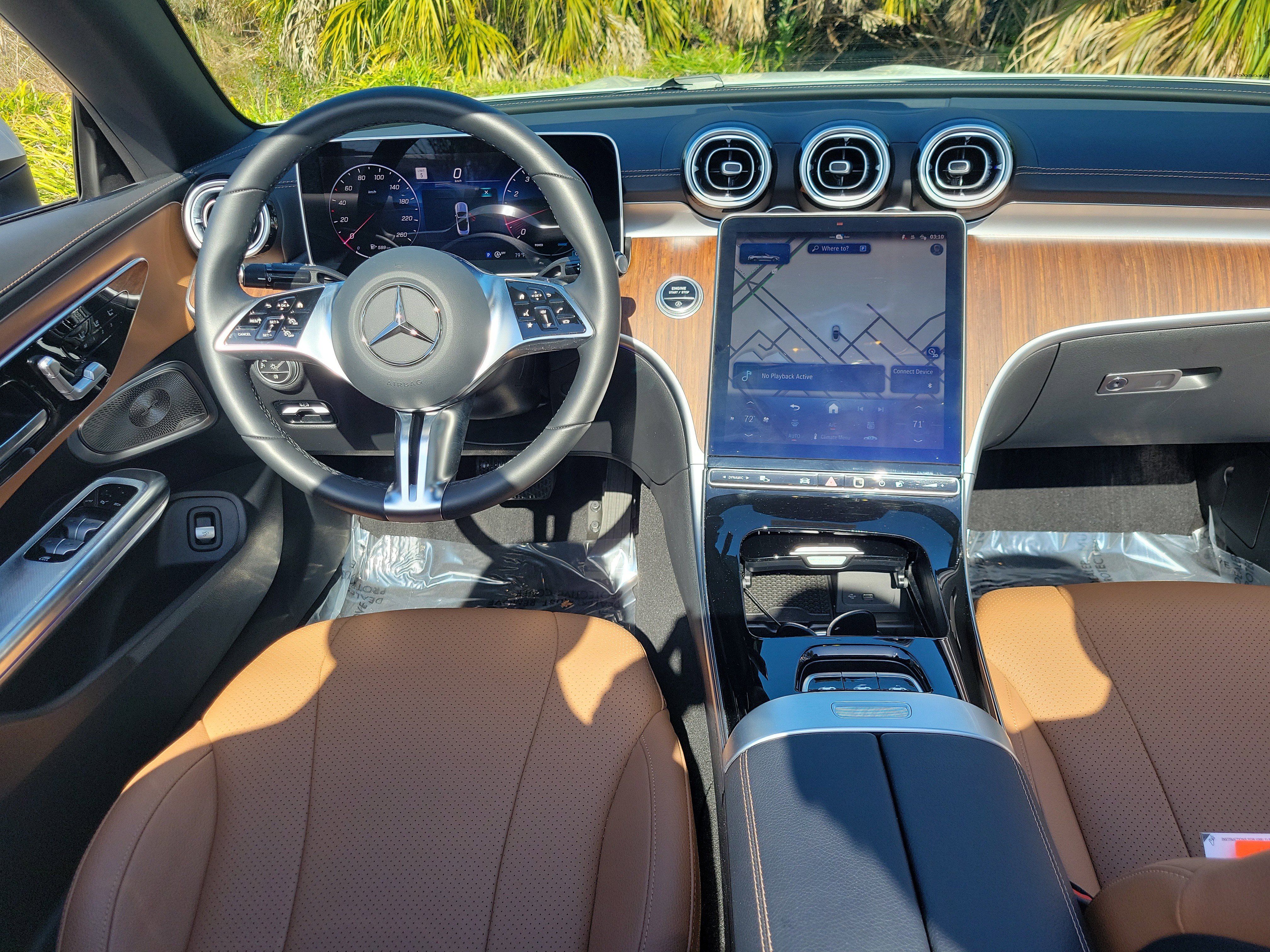 Used 2024 Mercedes-Benz CLE 300 4MATIC Cabriolet image 13