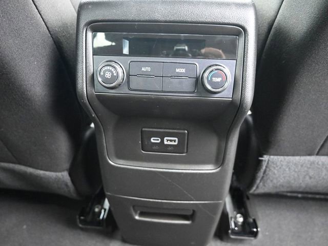 Used 2023 GMC Acadia SLE image 35