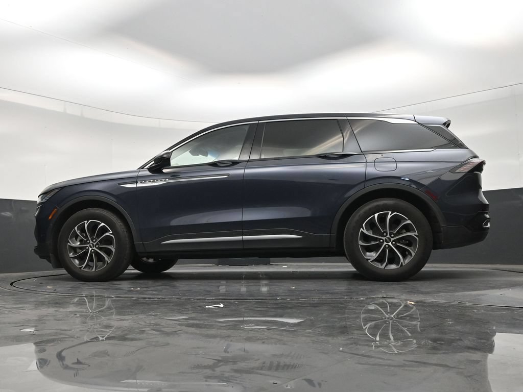 Used 2024 Lincoln Nautilus Premier AWD/4WD image 20
