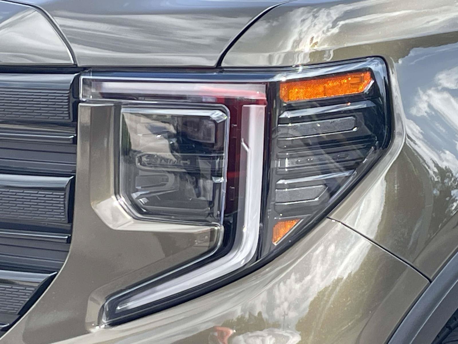 Certified 2023 GMC Sierra 1500 Elevation AWD/4WD image 9