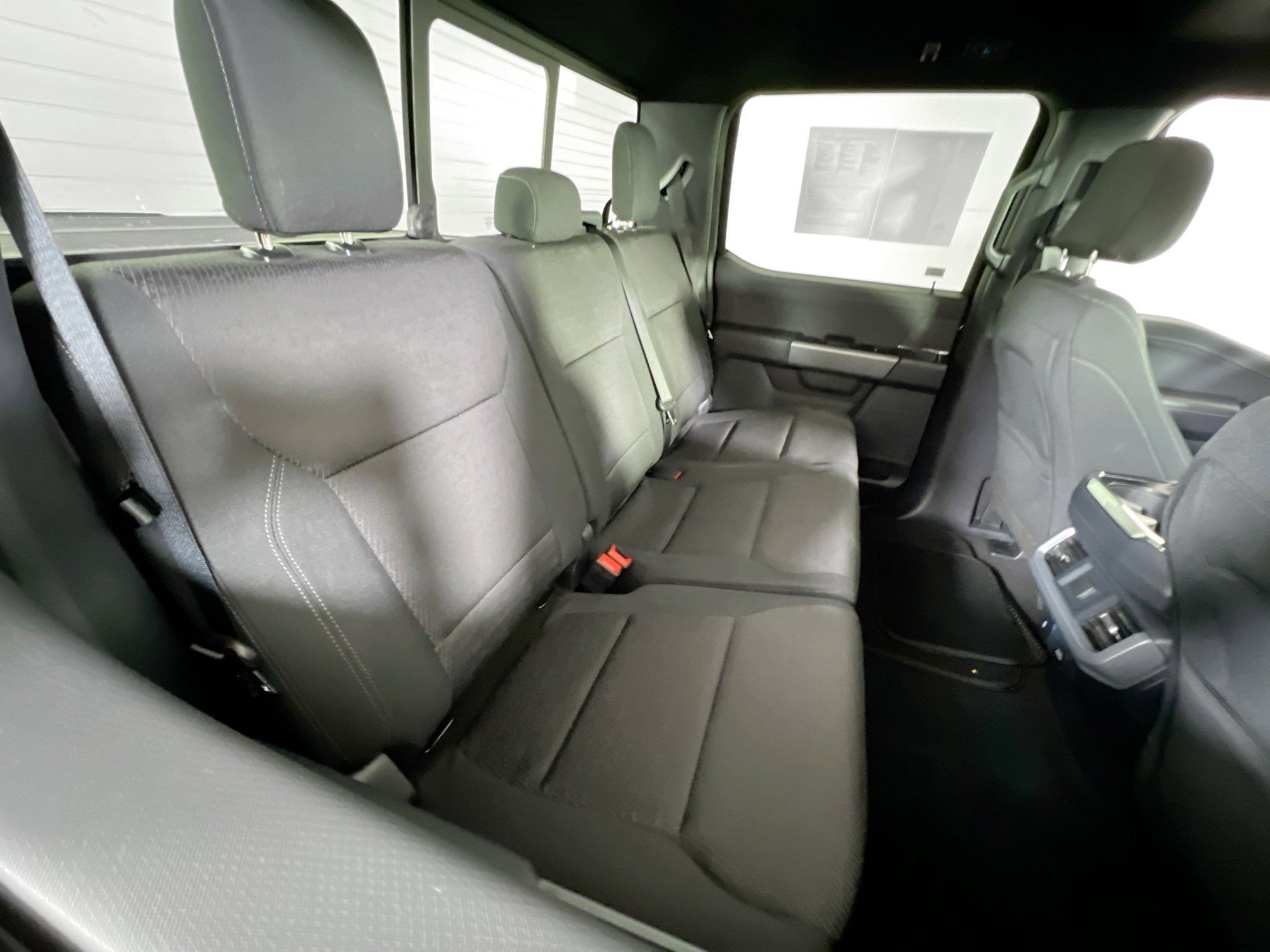 Used 2025 Ford F150 XLT w/ Equipment Group 302A MID image 26