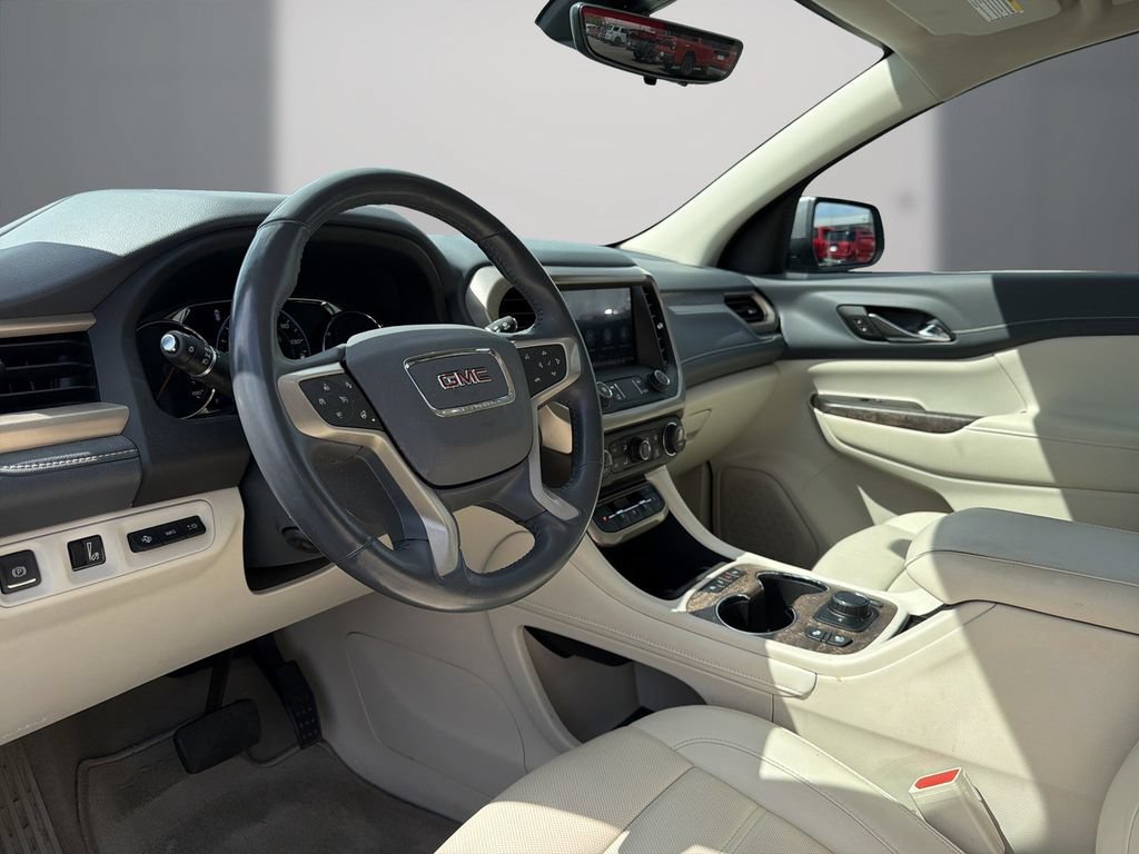 Used 2021 GMC Acadia Denali w/ Denali Technology Package FWD image 13