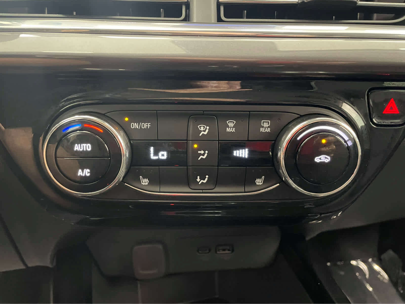 New 2025 Chevrolet Trax ACTIV w/ Driver Confidence Package FWD image 5