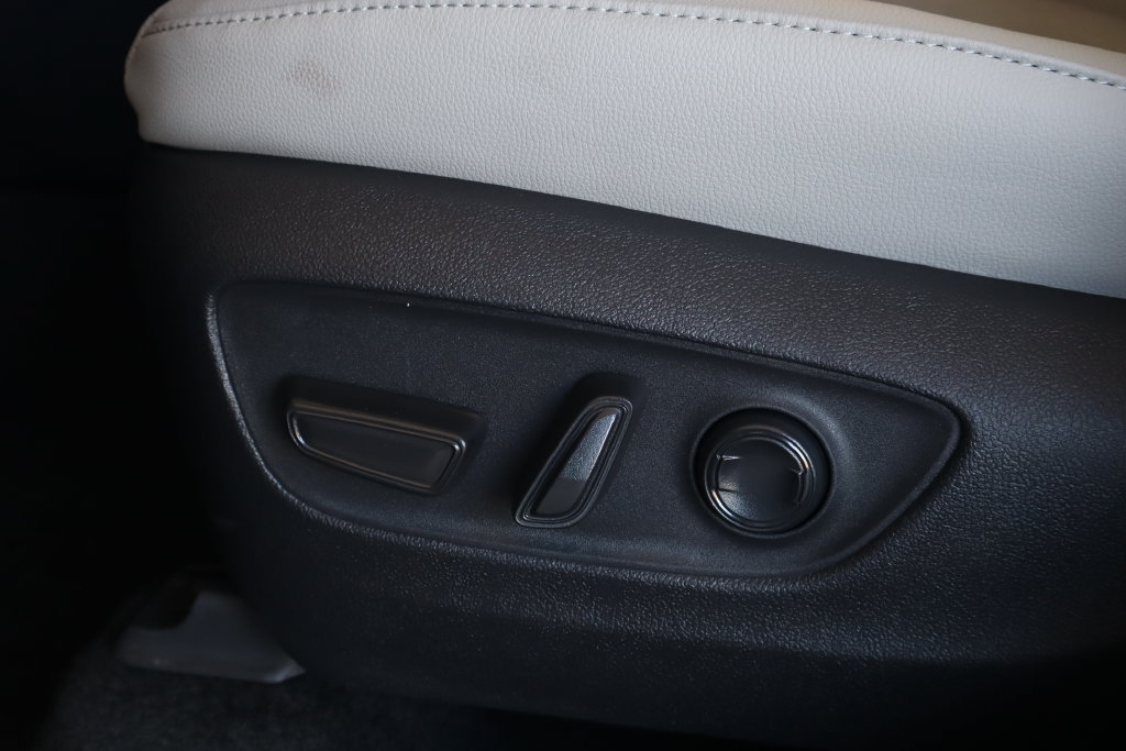 New 2026 Toyota Grand Highlander AWD Hybrid image 15