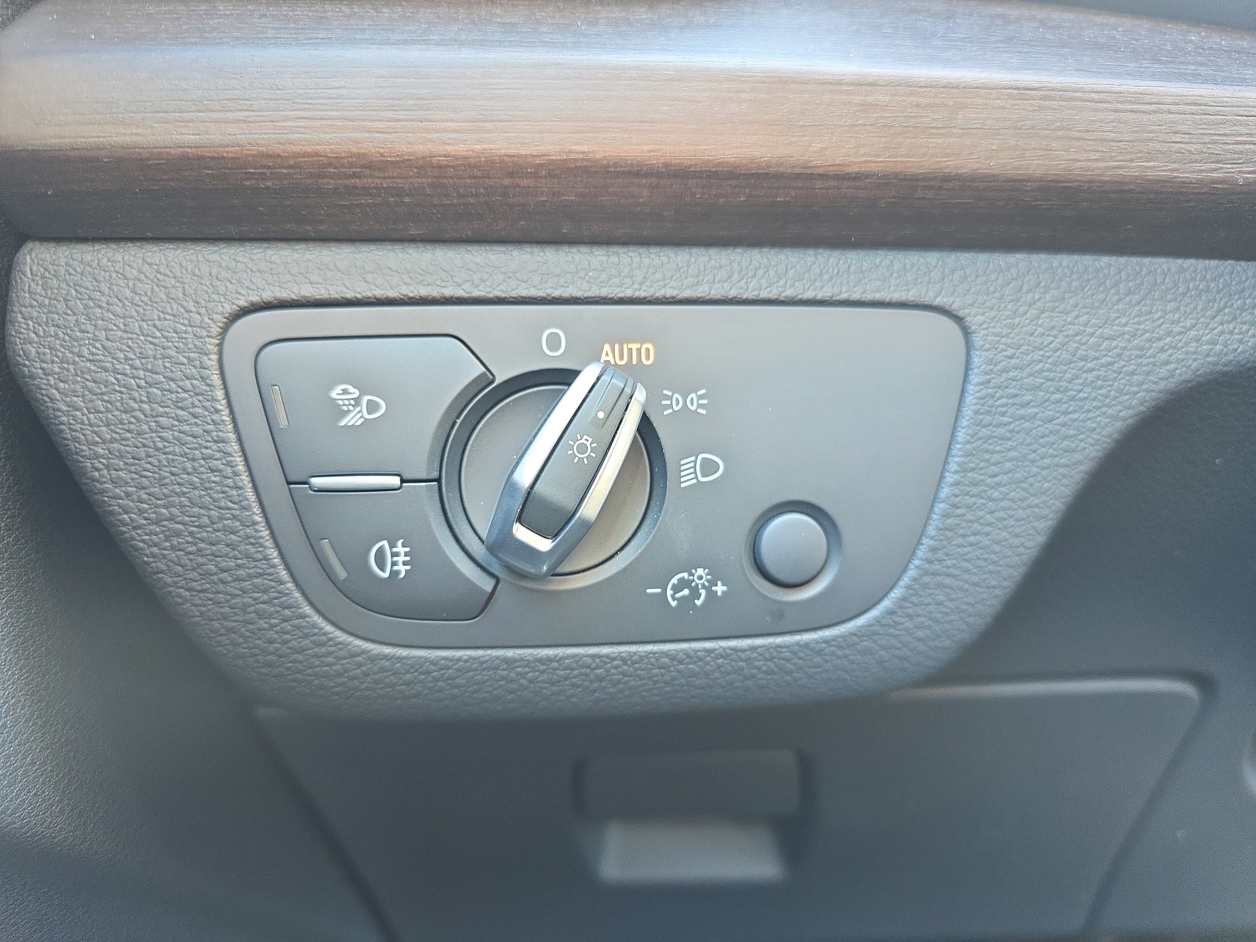 Certified 2023 Audi Q5 e Premium Plus w/ Premium Plus Package image 24