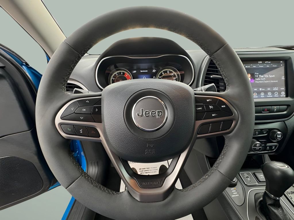 Certified 2022 Jeep Cherokee Latitude Lux image 9