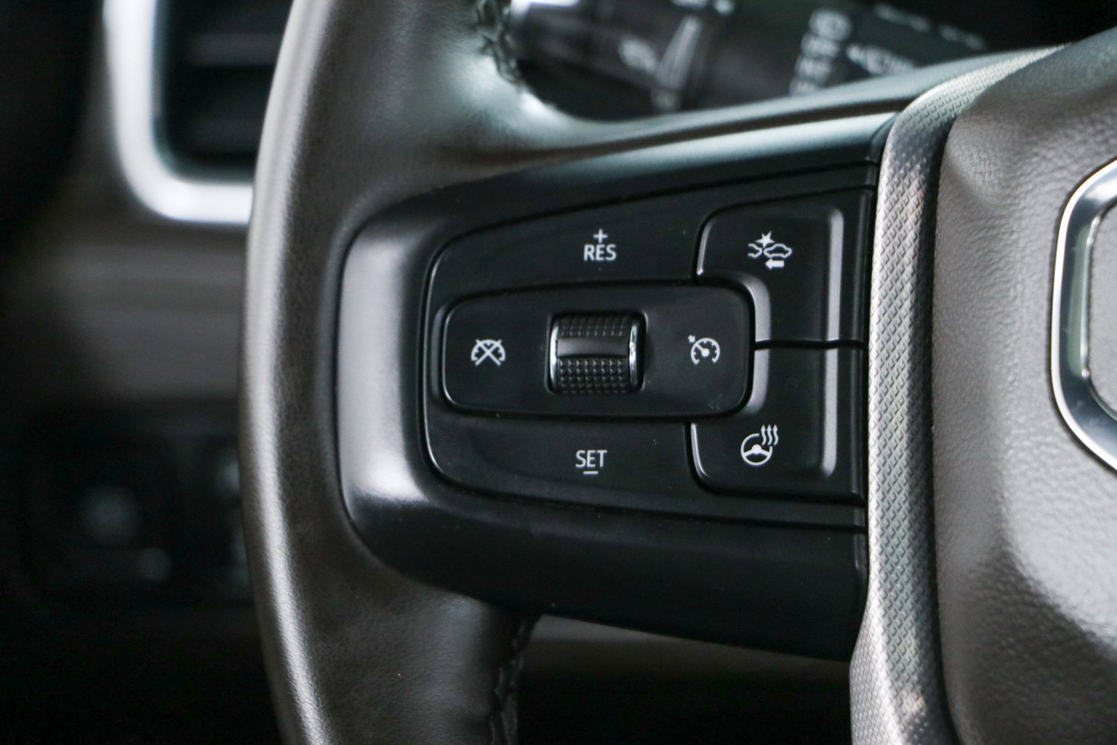 Used 2023 GMC Yukon Denali AWD/4WD image 14