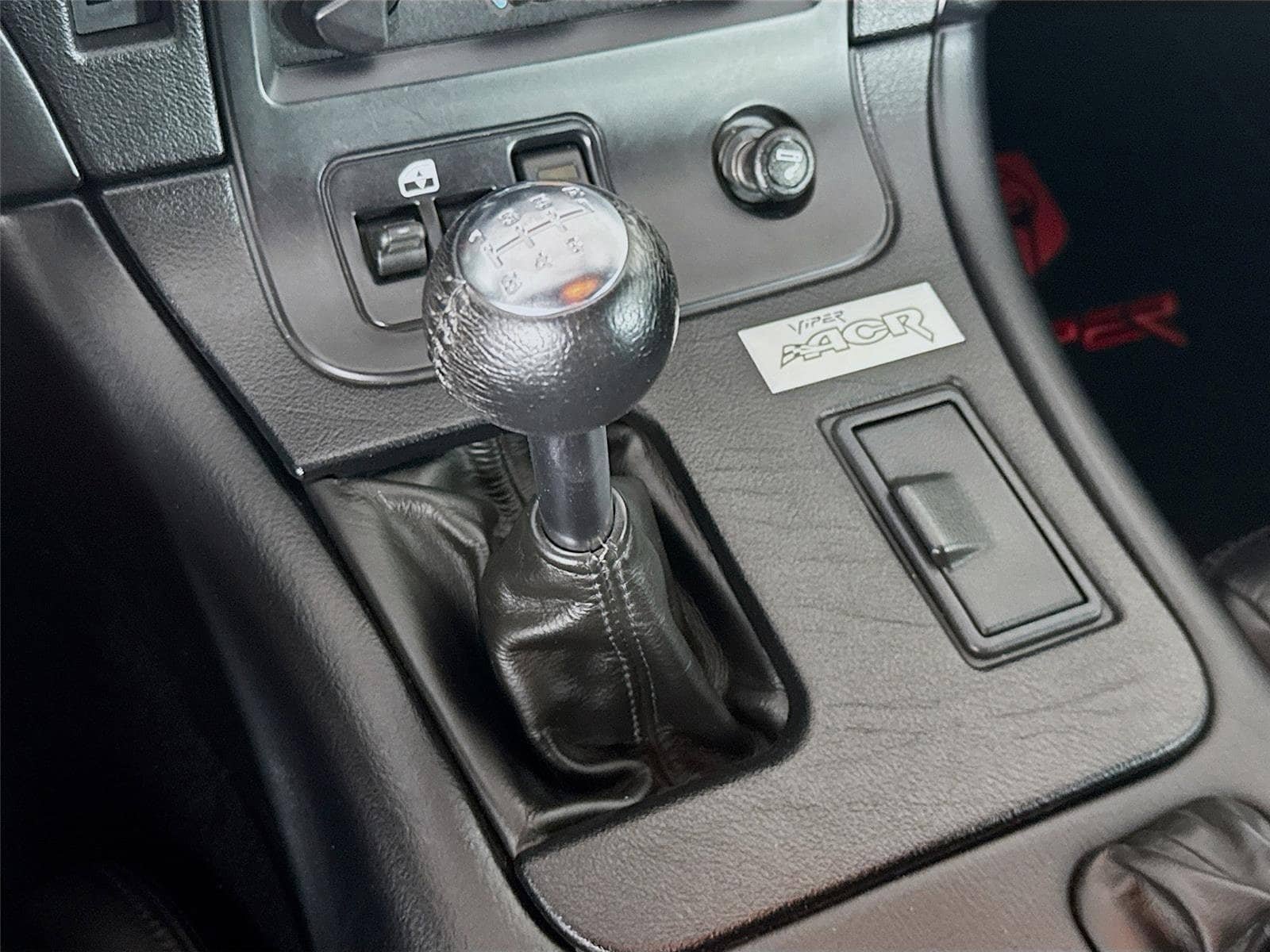 Used 2001 Dodge Viper GTS RWD image 16