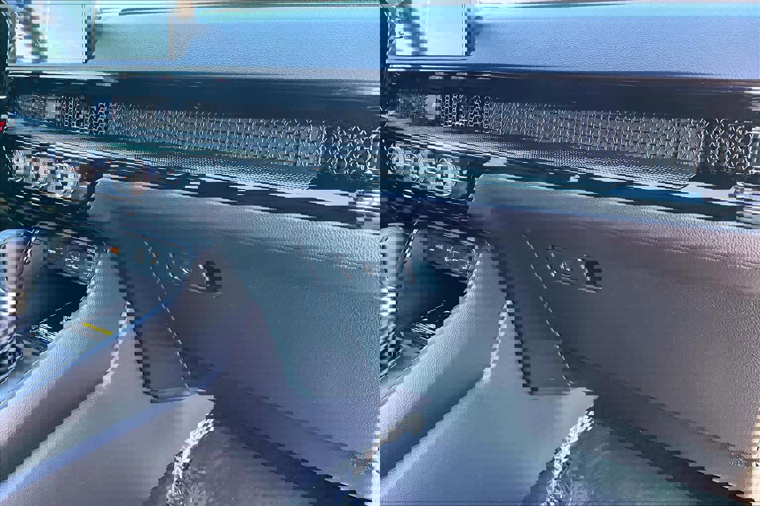 Used 2023 Honda CR-V Sport Touring image 18