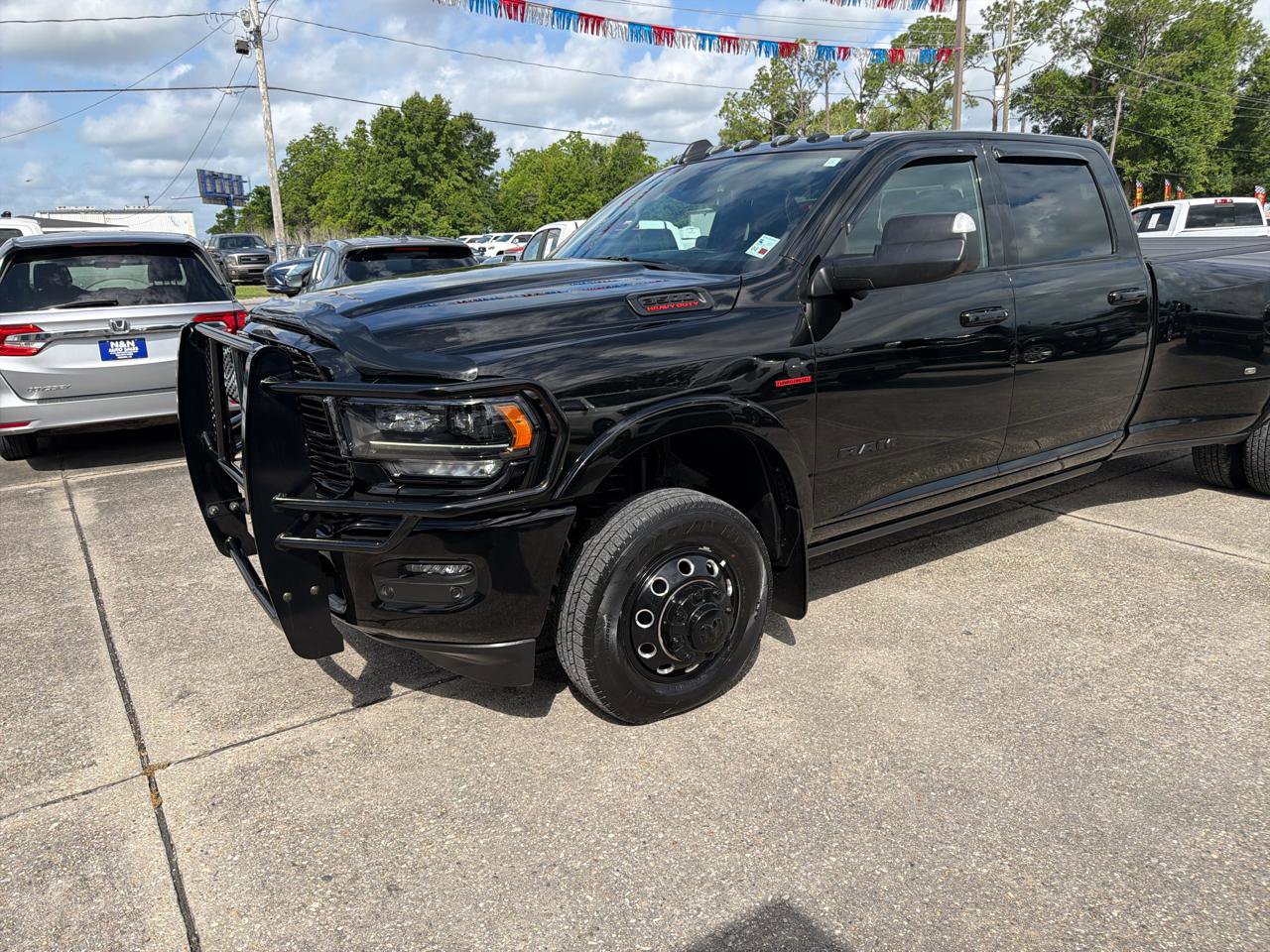 Used 2022 RAM 3500 Limited AWD/4WD image 3