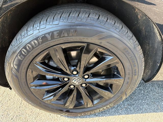 Used 2025 Buick Envista Sport Touring w/ Convenience I Package image 11