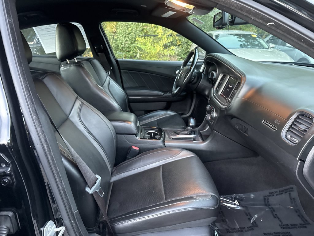 Used 2020 Dodge Charger SXT w/ Plus Group RWD image 25
