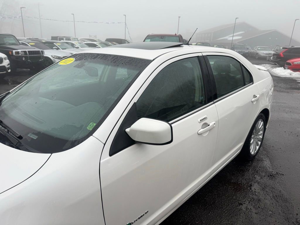 Used 2011 Ford Fusion Hybrid w/ 502A Rapid Spec Order Code image 9