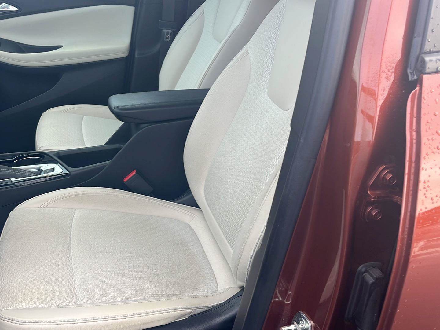 Used 2020 Buick Encore GX Preferred w/ Cold Weather Comfort Package AWD/4WD image 19