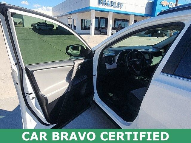 Used 2018 Toyota RAV4 XLE image 18