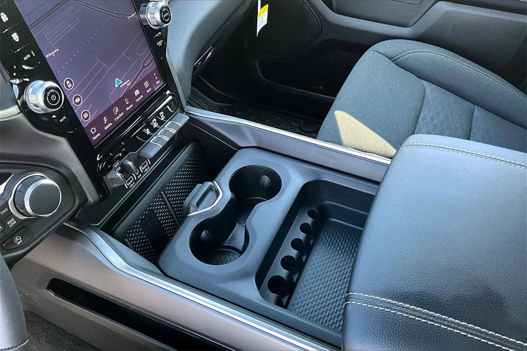 New 2026 RAM 1500 4x4 Crew Cab image 30
