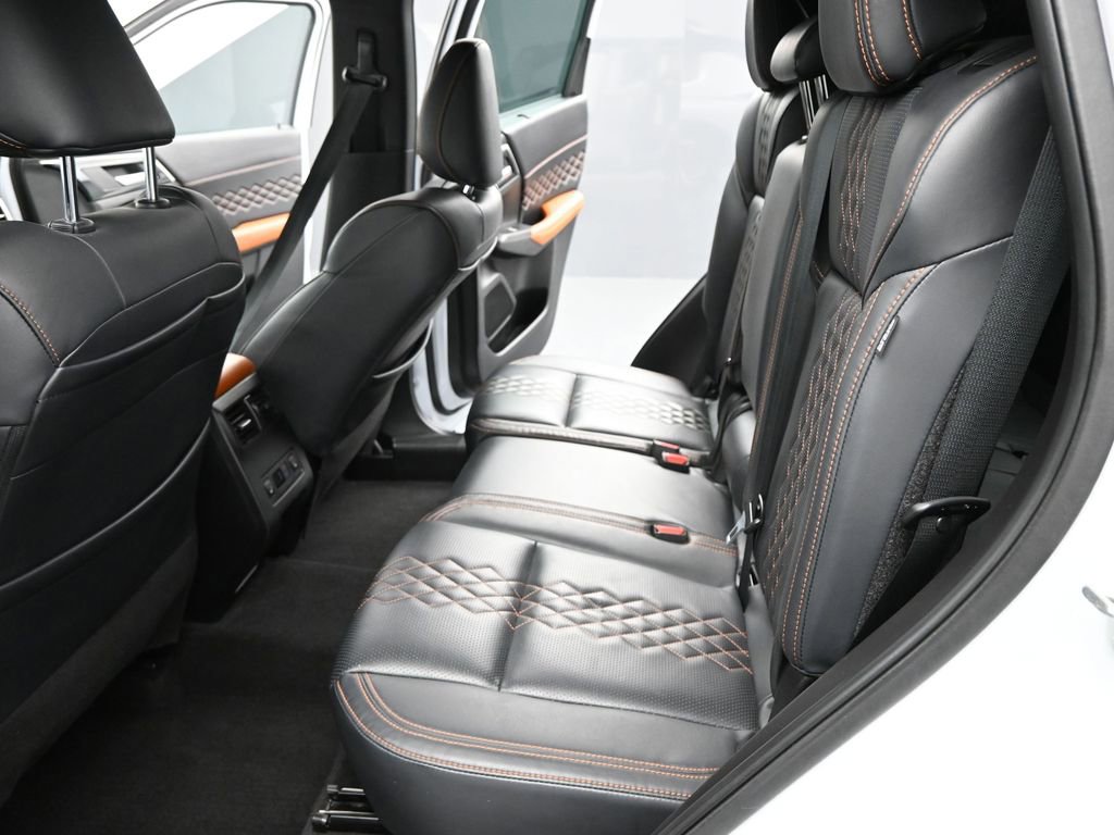 Used 2023 Mitsubishi Outlander SEL 40th Anniversary image 16