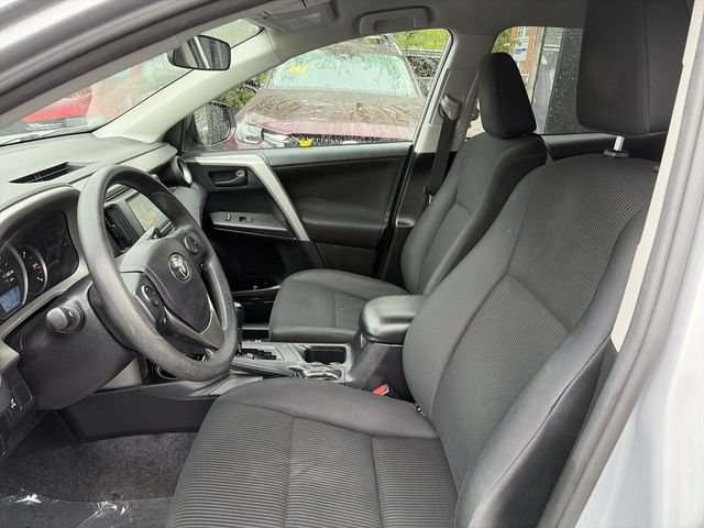 Used 2016 Toyota RAV4 LE AWD/4WD image 11