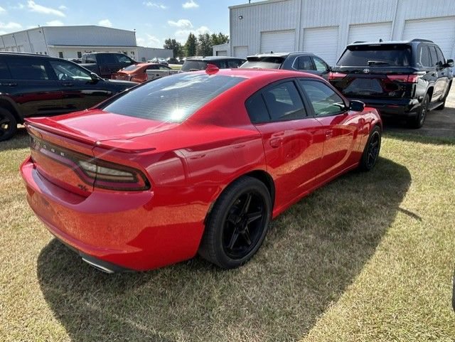 Used 2018 Dodge Charger R/T RWD image 3