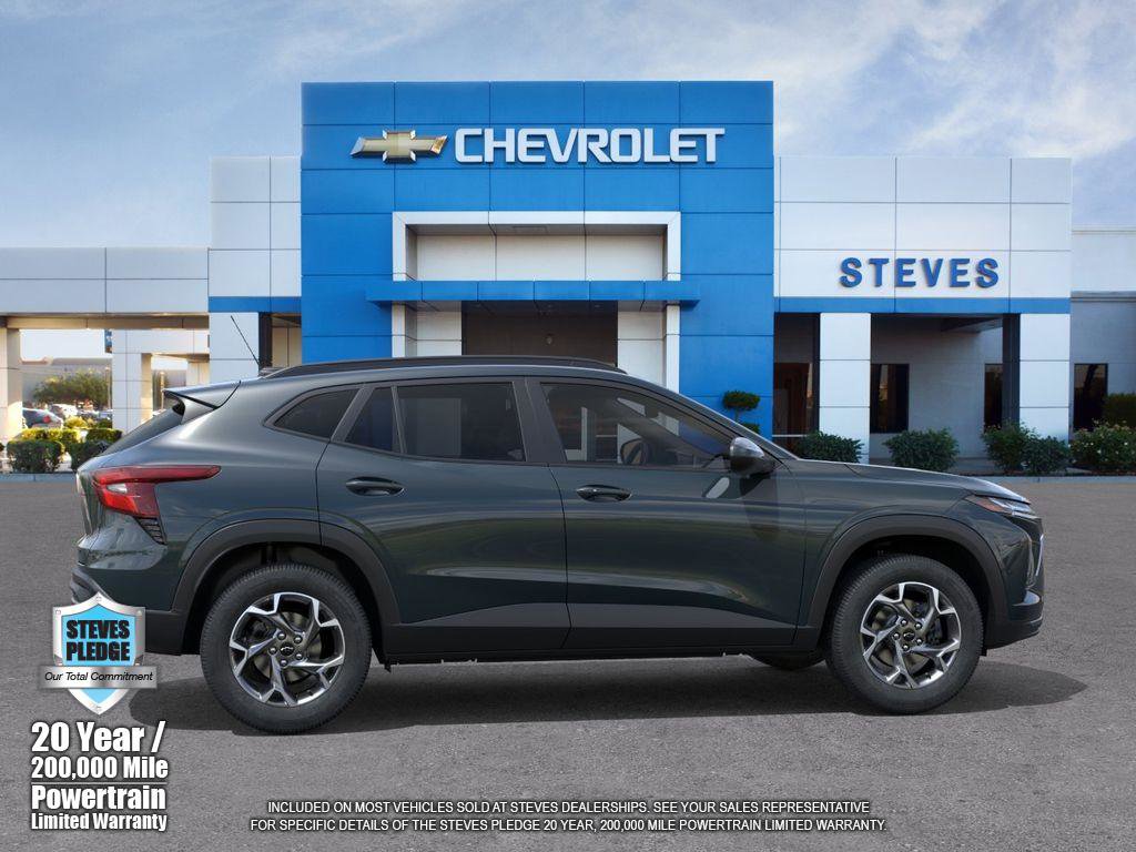 New 2026 Chevrolet Trax LT w/ Sunroof Package FWD image 5